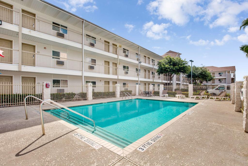 Studio 6-Houston, Tx - Clear Lake Friendswood Екстер'єр фото